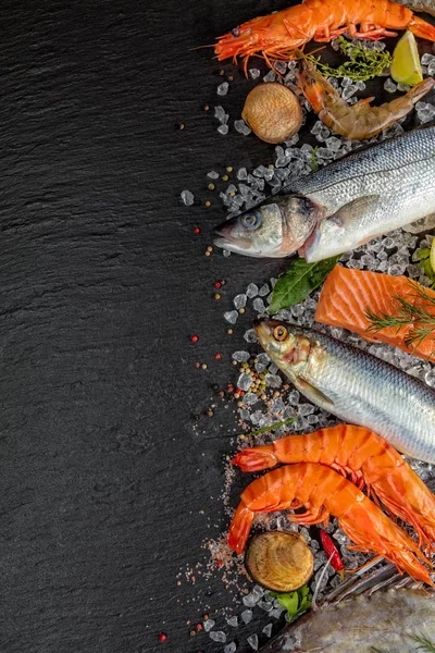 depositphotos_153289550-stock-photo-many-kind-of-seafood-served